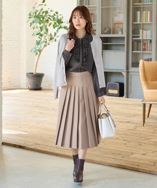 Honeys（ハニーズ）の「胸元フリルブラウス（シャツ/ブラウス・レディース・グレイッシュベージュ/アイボリー/ボルドー/チャコール・S/M/LL/L）」の13枚目の写真