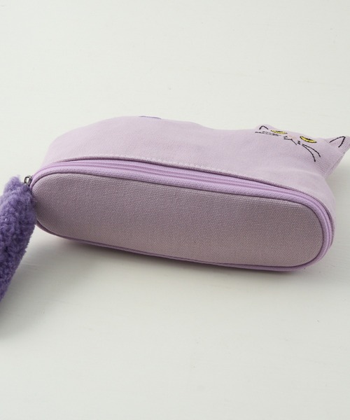 セール】【cache cache】ネコ刺繍ポーチ マチあり 自立型 ねこ 黒猫 白