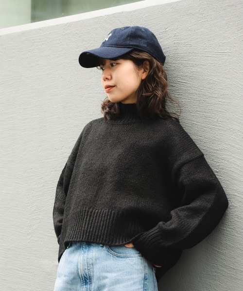 B:MING by BEAMS（ビーミングバイビームス）の「バック スリット ハイネック（ニット/セーター・レディース・ブラック/オフホワイト/ピンク/ライトグレー・ONE SIZE）」の2枚目の写真