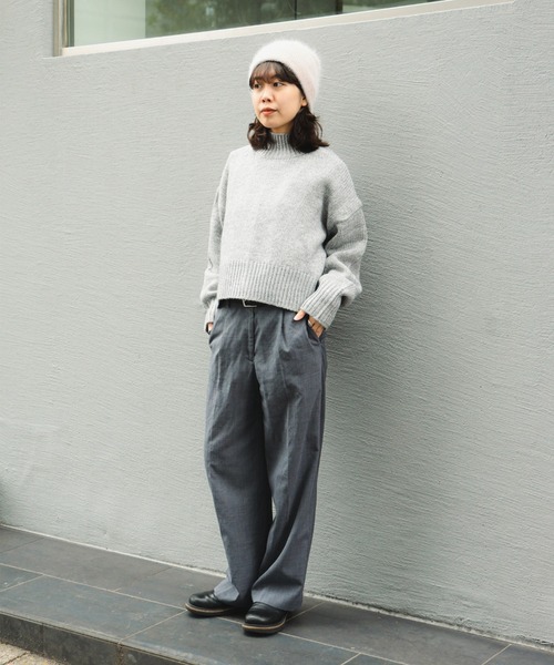 B:MING by BEAMS（ビーミングバイビームス）の「バック スリット ハイネック（ニット/セーター・レディース・ブラック/オフホワイト/ピンク/ライトグレー・ONE SIZE）」の5枚目の写真
