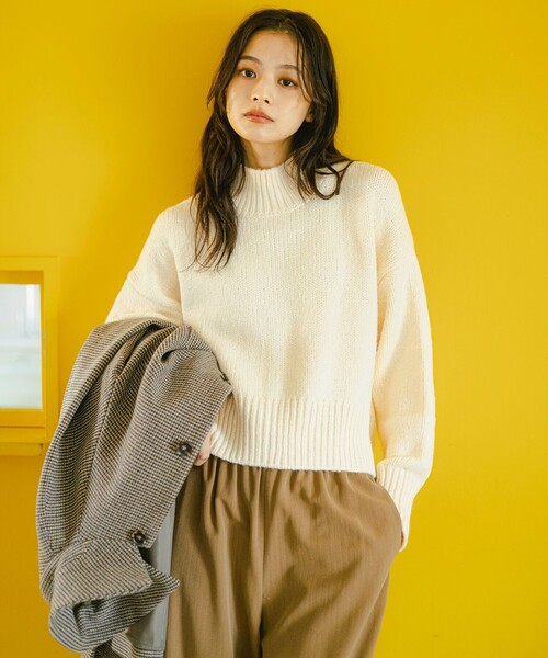 B:MING by BEAMS（ビーミングバイビームス）の「バック スリット ハイネック（ニット/セーター・レディース・ブラック/オフホワイト/ピンク/ライトグレー・ONE SIZE）」の9枚目の写真