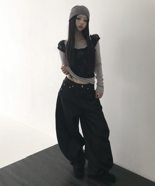 THEAIRTOWN(ジエアタウン)の「ninteen cross wide pt(デニムパンツ・レディース・ブラック・MEDIUM/SMALL)」の3枚目の写真