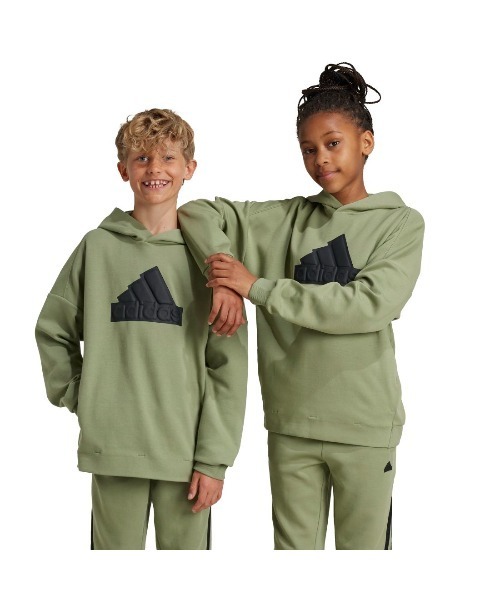 adidas(アディダス)の「アディダス adidas フューチャー アイコン ロゴ フード付きスウェット(スウェット・キッズ・オリーブ/ブラック/ネイビー・160cm/130cm/140cm/150cm)」の16枚目の写真