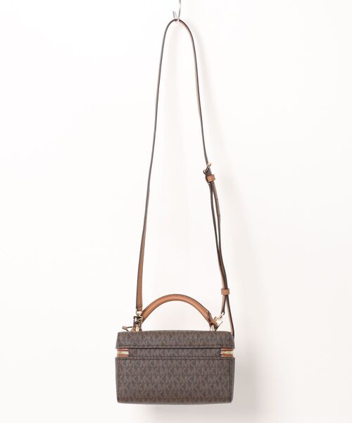 MICHAEL KORS(マイケルコース)の「JANA コンバーチブル クロスボディ エクストラスモール - MKシグネチャー(ショルダーバッグ・レディース・ブラウン系その他・FREE)」の6枚目の写真