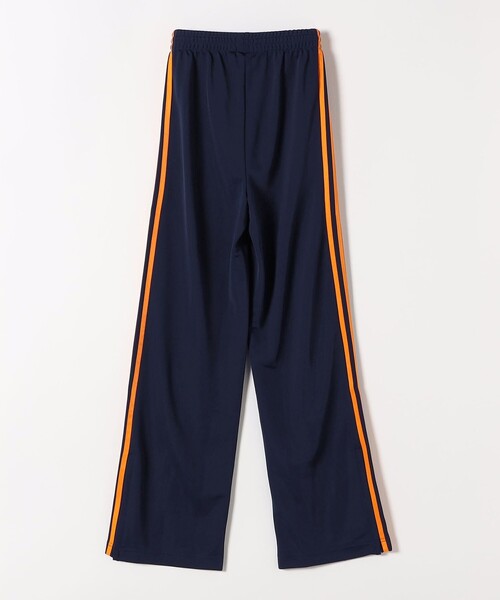adidas(アディダス)の「adidas:〈洗濯機可能〉アディカラー クラシック ファイヤーバード ルーズ トラック パンツ(その他パンツ・レディース・ネイビー・X-SMALL)」の2枚目の写真