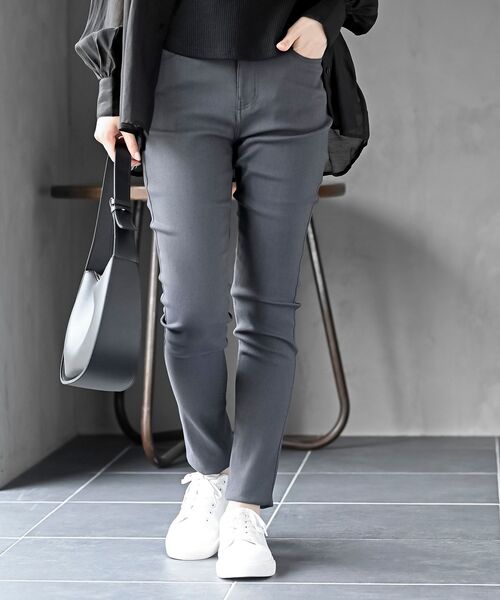 rps（アールピーエス）の「スキニーパンツ（その他パンツ・レディース・オフホワイト/チャコールグレー/ブラック/カーキ/ネイビー/ブラウン・M/L）」の3枚目の写真