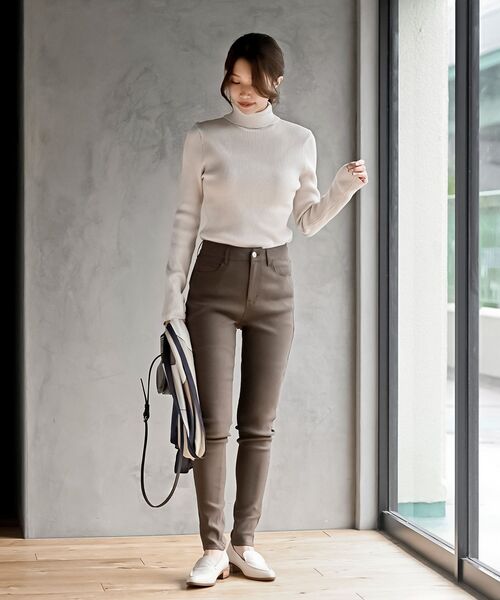 rps（アールピーエス）の「スキニーパンツ（その他パンツ・レディース・オフホワイト/チャコールグレー/ブラック/カーキ/ネイビー/ブラウン・M/L）」の17枚目の写真