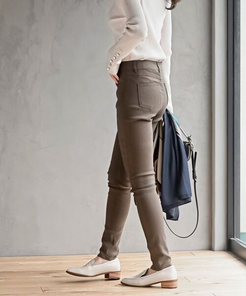 rps（アールピーエス）の「スキニーパンツ（その他パンツ・レディース・オフホワイト/チャコールグレー/ブラック/カーキ/ネイビー/ブラウン・M/L）」の18枚目の写真