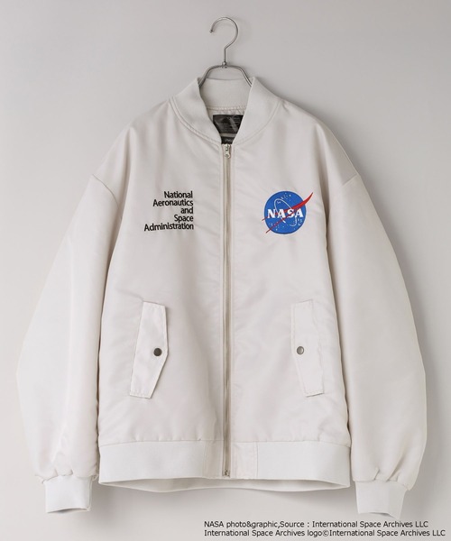 LOWRYS FARM（ローリーズファーム）の「【LFM(U)】NASAナイロンMA-1　 600182（ブルゾン・メンズ・グレー/ブラック・MEDIUM/LARGE）」の13枚目の写真