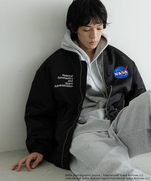 LOWRYS FARM（ローリーズファーム）の「【LFM(U)】NASAナイロンMA-1　 600182（ブルゾン・メンズ・グレー/ブラック・MEDIUM/LARGE）」の20枚目の写真