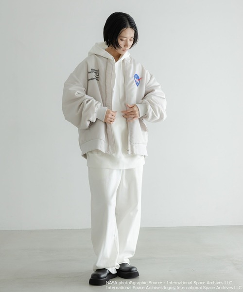 LOWRYS FARM（ローリーズファーム）の「【LFM(U)】NASAナイロンMA-1　 600182（ブルゾン・メンズ・グレー/ブラック・MEDIUM/LARGE）」の19枚目の写真