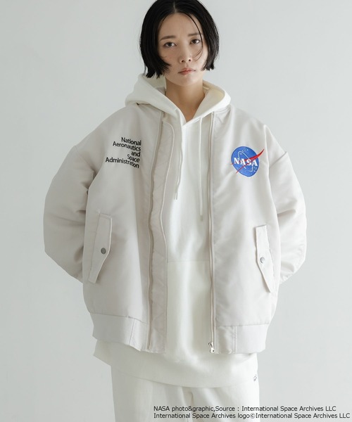 LOWRYS FARM（ローリーズファーム）の「【LFM(U)】NASAナイロンMA-1　 600182（ブルゾン・メンズ・グレー/ブラック・MEDIUM/LARGE）」の16枚目の写真