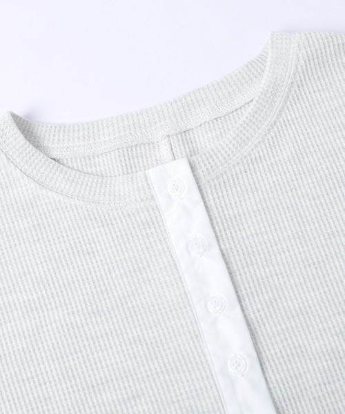 La-gemme(ラジェム)の「ヘンリーネッククロップドトップス(Tシャツ/カットソー・レディース・ブラック/カーキ/チャコールグレー/杢グレー・フリー)」の5枚目の写真
