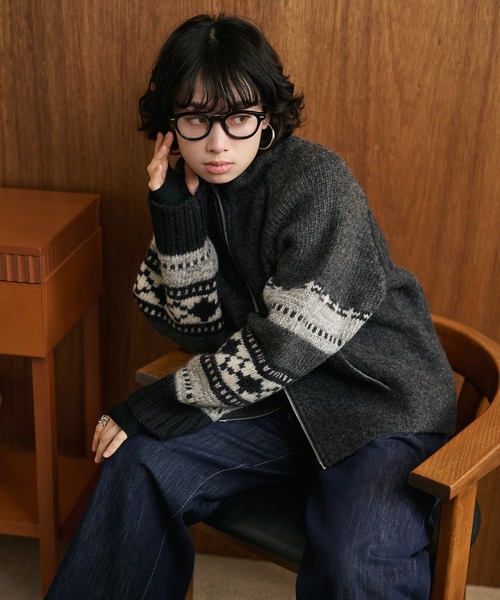 LAULEN（ローレン）の「jacquard double zip knit /スタンドカラージャガード柄ダブルジップニット（ニット/セーター・レディース・アイボリー/ベージュ/ブラック・FREE）」の3枚目の写真