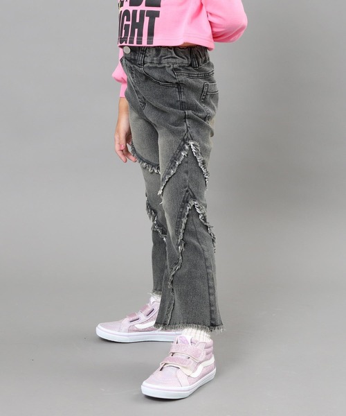 ANAP kids（アナップキッズ）の「フレンジ フレア デニム パンツ【ジュニアお揃い】（デニムパンツ・キッズ・ブルー/ブラック・130/120/110）」の7枚目の写真