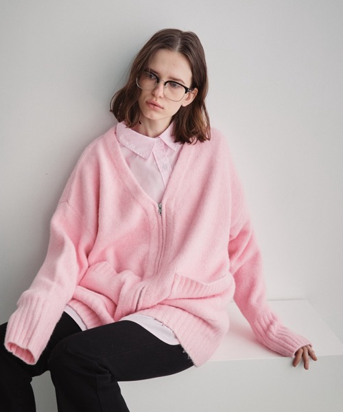 Auntie Rosa Holiday(アンティローザホリデー)の「Vネックジップカーディガン(カーディガン/ボレロ・レディース・グレー/ピンク/ブラック・FREE)」の4枚目の写真