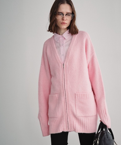 Auntie Rosa Holiday(アンティローザホリデー)の「Vネックジップカーディガン(カーディガン/ボレロ・レディース・グレー/ピンク/ブラック・FREE)」の5枚目の写真