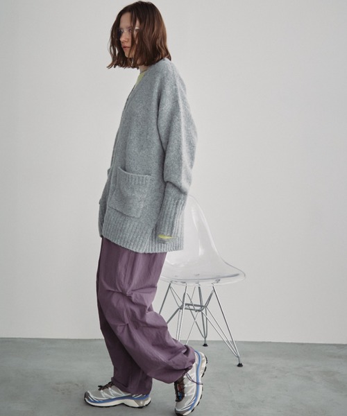 Auntie Rosa Holiday(アンティローザホリデー)の「Vネックジップカーディガン(カーディガン/ボレロ・レディース・グレー/ピンク/ブラック・FREE)」の22枚目の写真