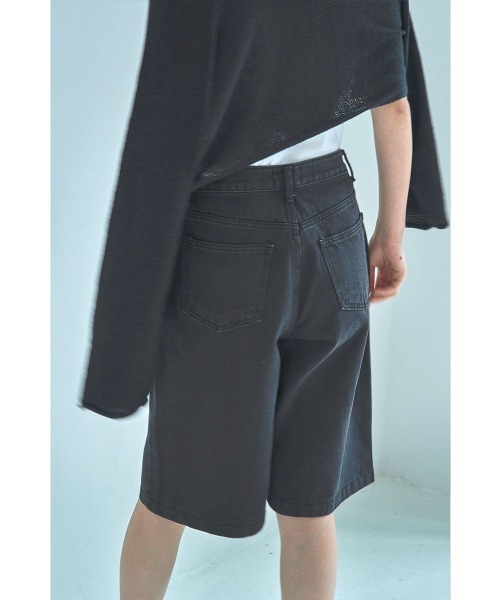 marjour（マージュール）の「DENIM BERMUDA SHORTS（デニムパンツ・レディース・ブラック・M）」の7枚目の写真