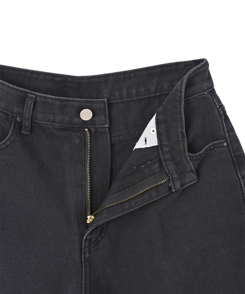 marjour（マージュール）の「DENIM BERMUDA SHORTS（デニムパンツ・レディース・ブラック・M）」の16枚目の写真