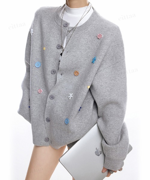 Dalfwin（ダールフィン）の「韓国ファッション ランダムボタンデザインニットカーディガン（カーディガン/ボレロ・レディース・ブラック/グレー・FREE）」の18枚目の写真
