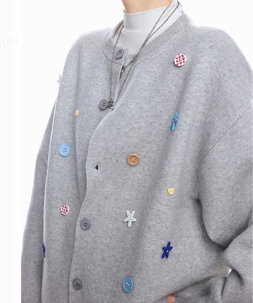 Dalfwin（ダールフィン）の「韓国ファッション ランダムボタンデザインニットカーディガン（カーディガン/ボレロ・レディース・ブラック/グレー・FREE）」の22枚目の写真