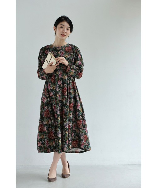 cawaii(カワイイ)の「ヴィンテージ風花柄プリントのコットンコーデュロイミディアムワンピース(ワンピース・レディース・マルチ・FREE)」の9枚目の写真