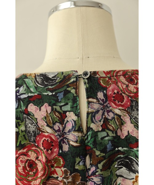 cawaii(カワイイ)の「ヴィンテージ風花柄プリントのコットンコーデュロイミディアムワンピース(ワンピース・レディース・マルチ・FREE)」の18枚目の写真