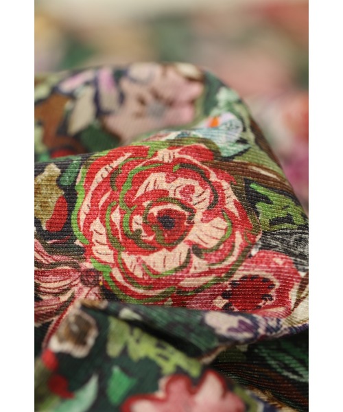 cawaii(カワイイ)の「ヴィンテージ風花柄プリントのコットンコーデュロイミディアムワンピース(ワンピース・レディース・マルチ・FREE)」の2枚目の写真