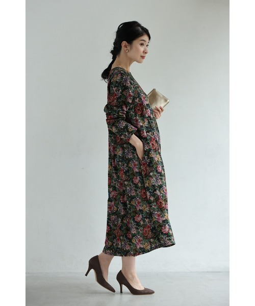 cawaii(カワイイ)の「ヴィンテージ風花柄プリントのコットンコーデュロイミディアムワンピース(ワンピース・レディース・マルチ・FREE)」の5枚目の写真