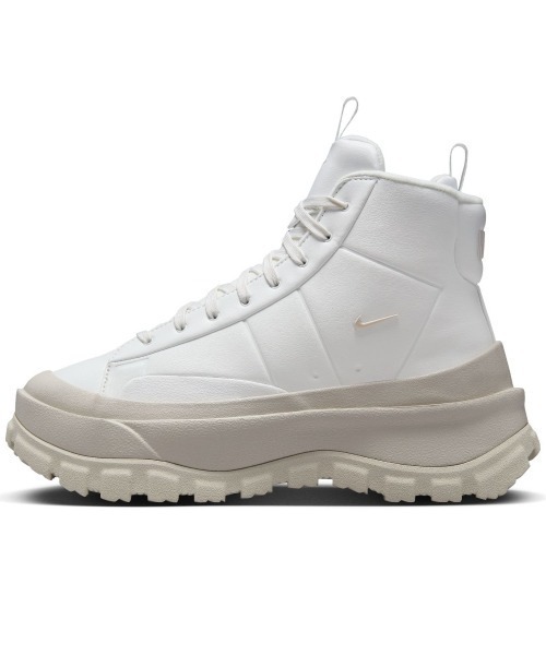 NIKE(ナイキ)の「NIKE Blazer Roam Mid(ナイキ ウィメンズ ブレーザー ローム MID)(スニーカー・レディース・ホワイト系/ブラック系・23cm/23.5cm/24cm/24.5cm/25cm)」の3枚目の写真