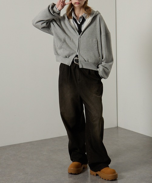 Alfred Alex(アルフレッドアレックス)の「【Alfred Alex】スタッズショートダブルジップパーカー(パーカー・レディース・杢グレー/ブラウン/スミクロ・L/M)」の5枚目の写真