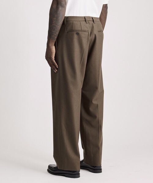 Saturdays NYC（サタデーズ ニューヨークシティ ）の「George Flannel Two Tuck Pants（その他パンツ・メンズ・オリーブ/チャコールグレー・L/M/S/X-SMALL）」の4枚目の写真