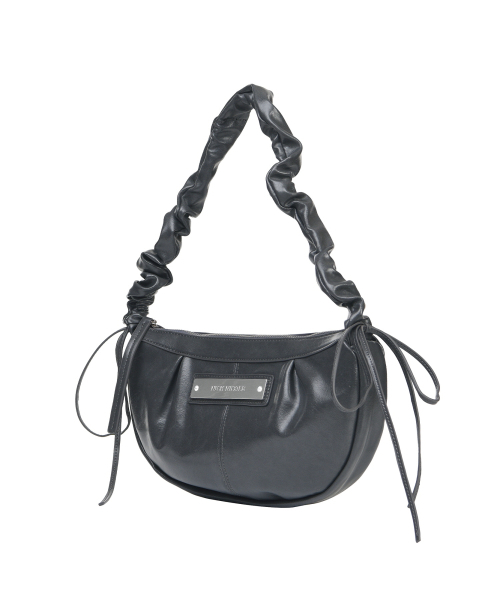 NICK&NICOLE（ニックアンドニコール）の「CRYSTAL SHIRRING RIBBON ROUND BAG_CHARCOAL（ショルダーバッグ・レディース・その他・FREE）」の2枚目の写真