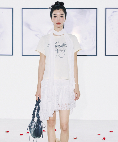 NICK&NICOLE（ニックアンドニコール）の「CRYSTAL SHIRRING RIBBON ROUND BAG_CHARCOAL（ショルダーバッグ・レディース・その他・FREE）」の6枚目の写真