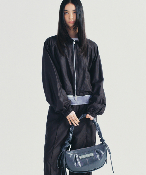 NICK&NICOLE（ニックアンドニコール）の「CRYSTAL SHIRRING RIBBON ROUND BAG_CHARCOAL（ショルダーバッグ・レディース・その他・FREE）」の8枚目の写真