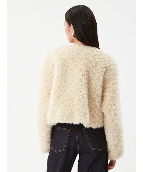 【ぽ出品】Mila owen 金釦フェイクファー短丈ジャケット クリーム 金釦フェイクファー短丈ジャケット（ノーカラージャケット）｜Mila