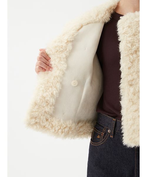 金釦フェイクファー短丈ジャケット（ノーカラージャケット）｜Mila