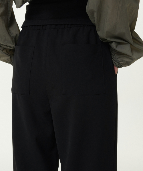 MUSINSA STANDARD WOMAN（ムシンサスタンダードウーマン）の「ウィメンズリネンライクワイドバンディングパンツ[ブラック]（その他パンツ・レディース・その他・30/24/26/28）」の5枚目の写真