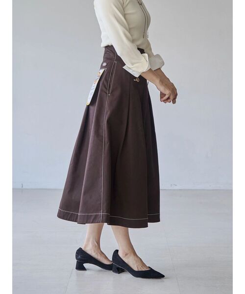 Dickies(ディッキーズ)の「【Dickies別注】マリンタックフレアスカート(スカート・レディース・ベージュ/ネイビー/ダークブラウン/ダークグリーン・SMALL/MEDIUM)」の5枚目の写真