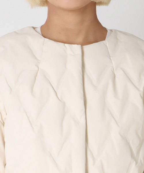 Jines（ジネス）の「ステッチレスノーカラーダウンジャケット（ダウンジャケット/コート・レディース・ブラック/アイボリー・38）」の6枚目の写真