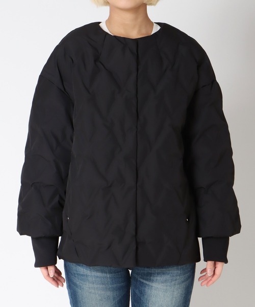 Jines（ジネス）の「ステッチレスノーカラーダウンジャケット（ダウンジャケット/コート・レディース・ブラック/アイボリー・38）」の10枚目の写真