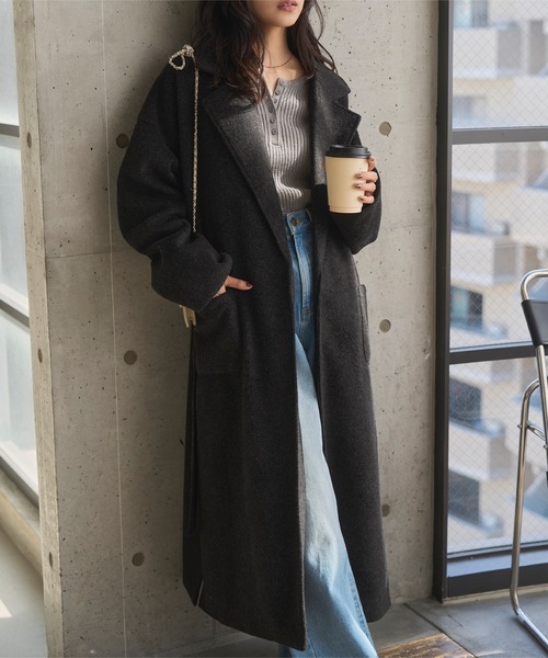 KOBE LETTUCE(コウベレタス)の「ウエストリボンデザインロングガウンコート(チェスターコート・レディース・アイボリー系/ブラック・M)」の15枚目の写真