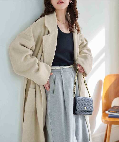 KOBE LETTUCE(コウベレタス)の「ウエストリボンデザインロングガウンコート(チェスターコート・レディース・アイボリー系/ブラック・M)」の13枚目の写真