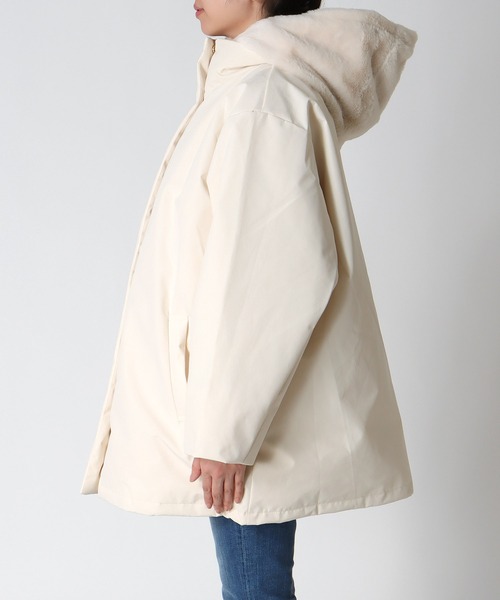 Jines(ジネス)の「ステッチレス ライナー付きダウンジャケット(ダウンジャケット/コート・レディース・アイボリー/ブラック・38)」の17枚目の写真