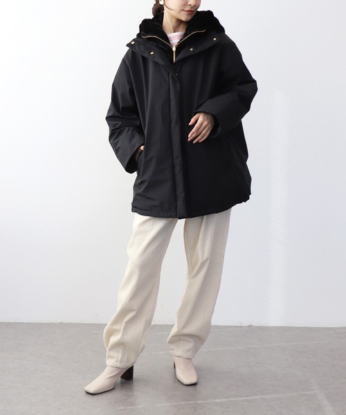 Jines(ジネス)の「ステッチレス ライナー付きダウンジャケット(ダウンジャケット/コート・レディース・アイボリー/ブラック・38)」の10枚目の写真