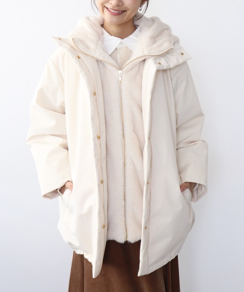 Jines(ジネス)の「ステッチレス ライナー付きダウンジャケット(ダウンジャケット/コート・レディース・アイボリー/ブラック・38)」の6枚目の写真