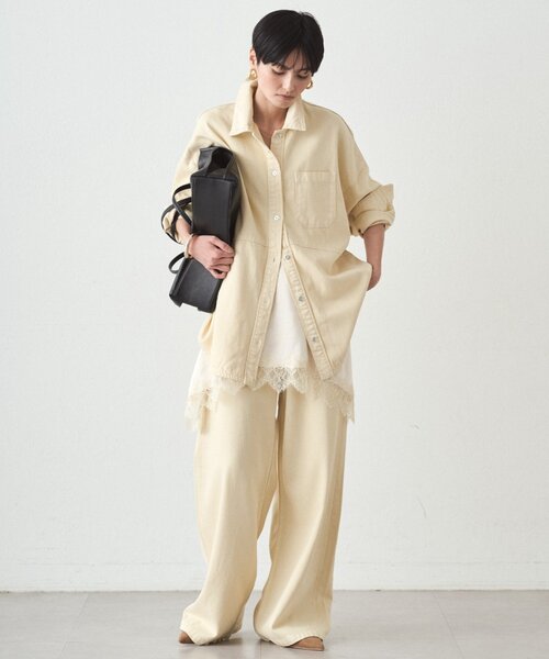 LOUNGEDRESS（ラウンジドレス）の「スウィッチカラーデニムシャツ（シャツ/ブラウス・レディース・イエロー・FREE）」の11枚目の写真