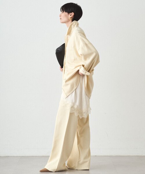 LOUNGEDRESS（ラウンジドレス）の「スウィッチカラーデニムシャツ（シャツ/ブラウス・レディース・イエロー・FREE）」の2枚目の写真