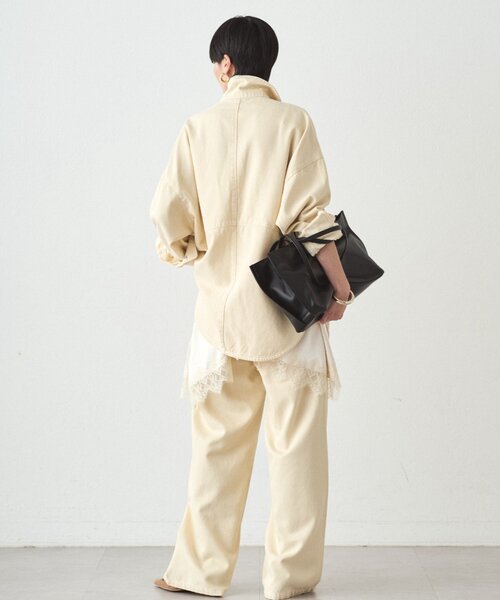 LOUNGEDRESS（ラウンジドレス）の「スウィッチカラーデニムシャツ（シャツ/ブラウス・レディース・イエロー・FREE）」の3枚目の写真